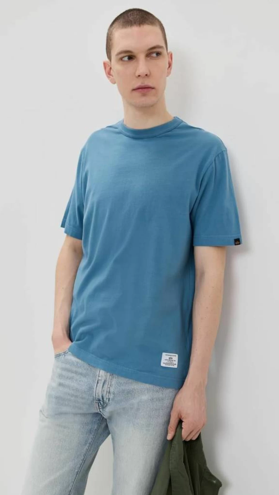 Alpha Industries Men's Essential Gen II T-Shirt - Classic Fit Casual Tee