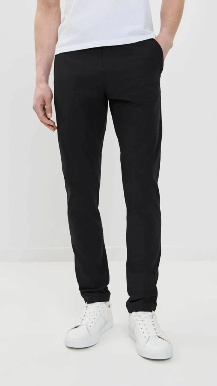 Reigning Champ Men's Slim-Fit Stretch Warp Knit Coaching Pants for Athletic Performance